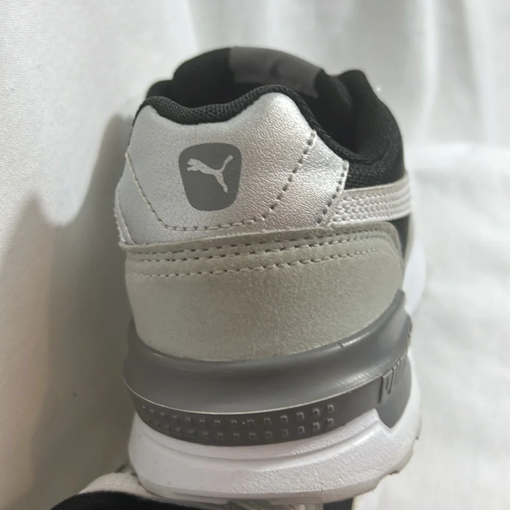 Puma boys shoes graviton. - Picture 3 of 8